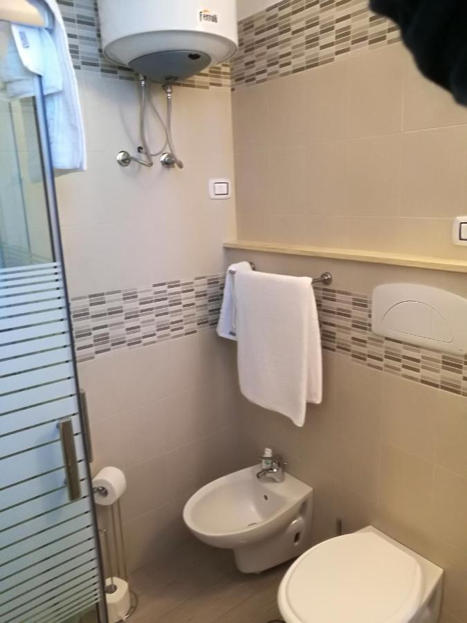 Settimo Sole Affitta Camere Tarento Exterior foto